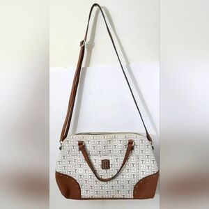 Tommy Hilfiger Crossbody/Shoulder Handbag Purse~Tan/Brige/Offwhite